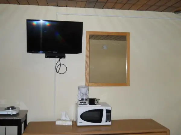 TC Motel 10