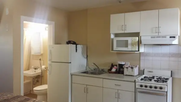 TC Motel 4